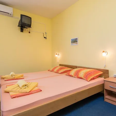 With Parking Space Orebic, Peljesac - 17134 * オレビック